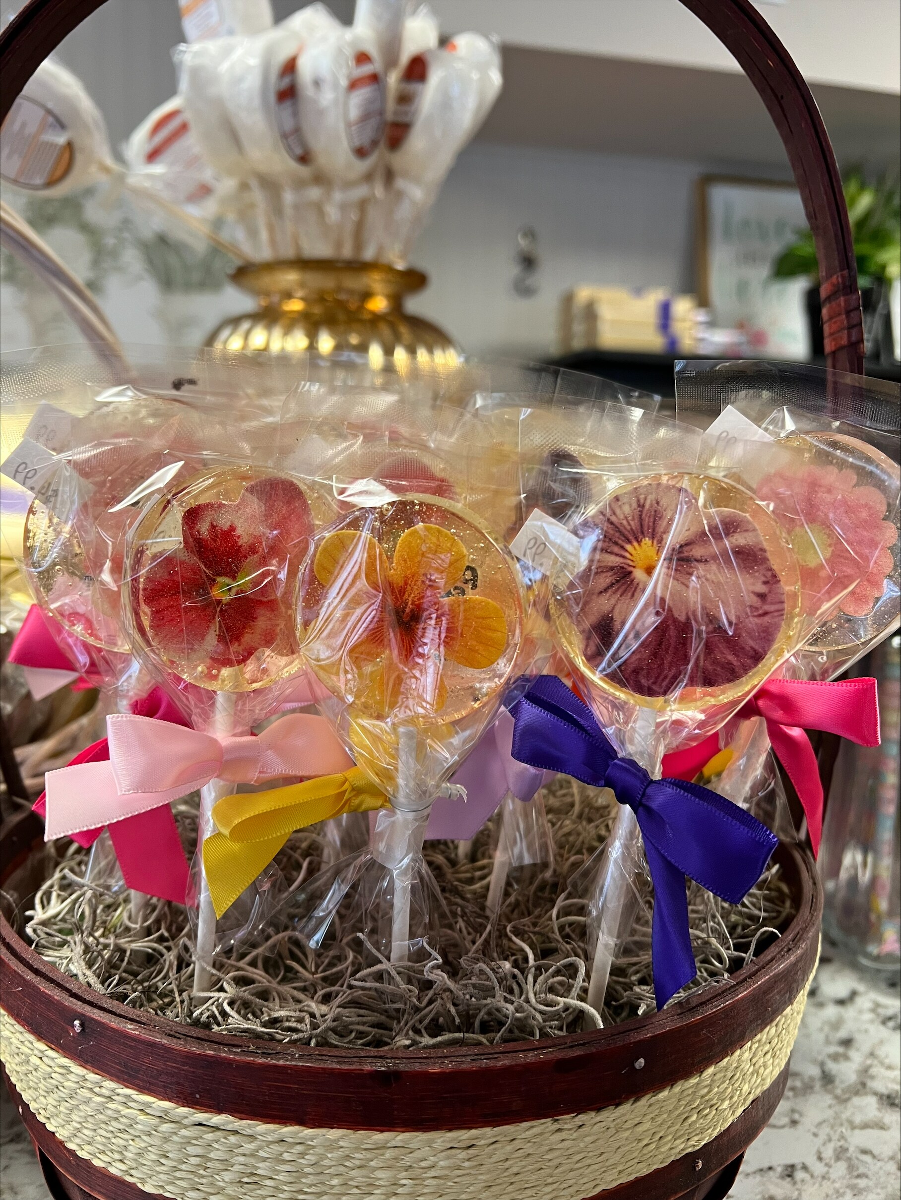 6 Red Roses in Wynantskill NY Worthington Flowers & Greenhouse